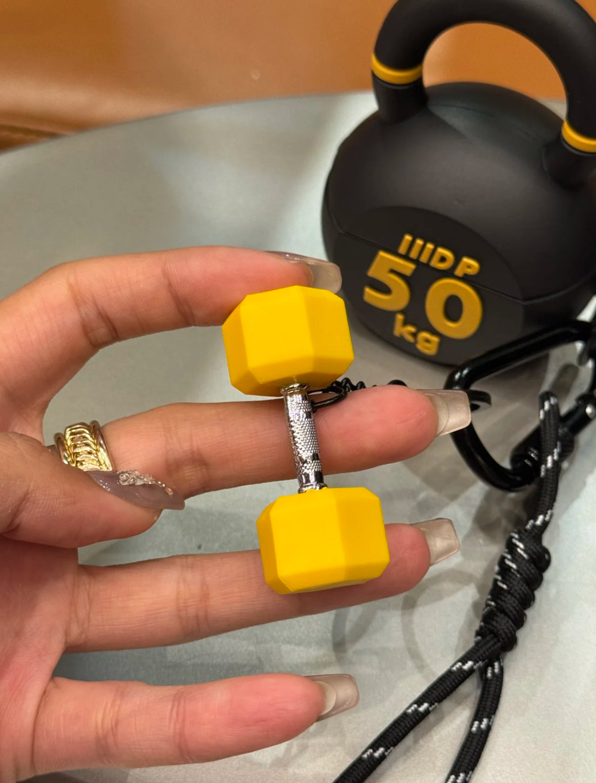 Kettlebell AirPods Case Charm – Fitness-Inspired Keychain with Dumbbell Accessory