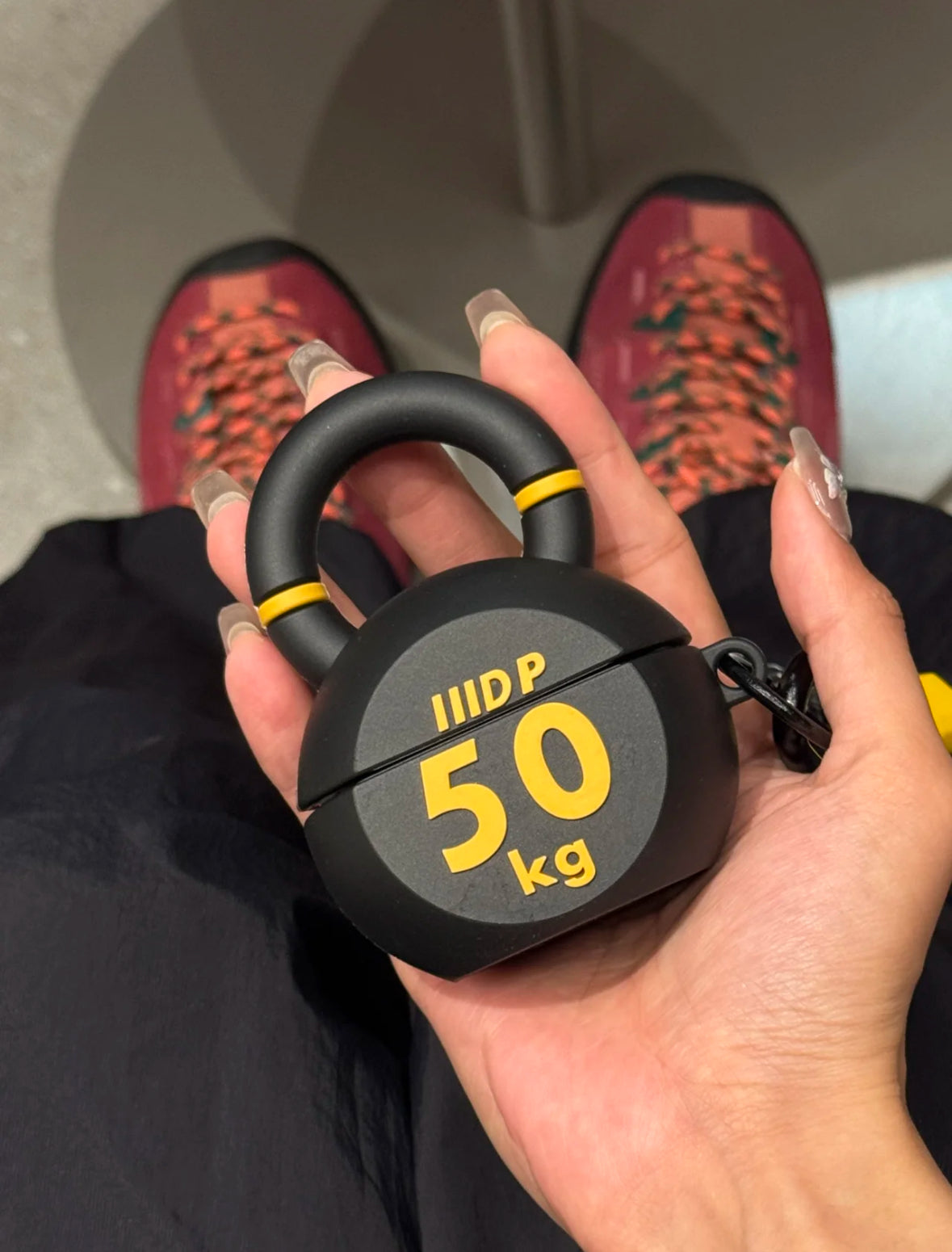 Kettlebell AirPods Case Charm – Fitness-Inspired Keychain with Dumbbell Accessory