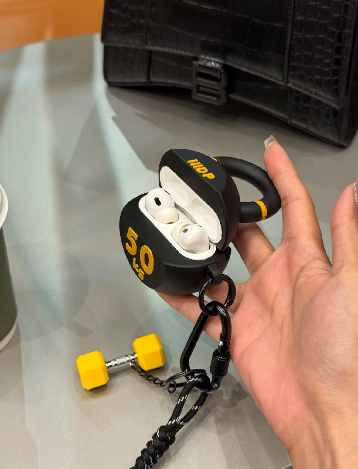 Kettlebell AirPods Case Charm – Fitness-Inspired Keychain with Dumbbell Accessory