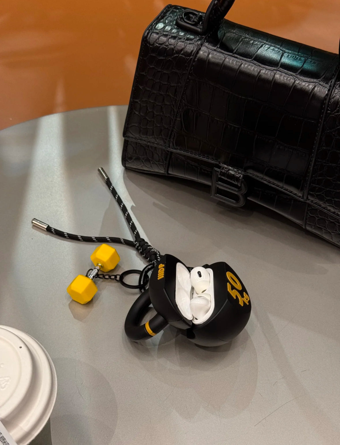 Kettlebell AirPods Case Charm – Fitness-Inspired Keychain with Dumbbell Accessory